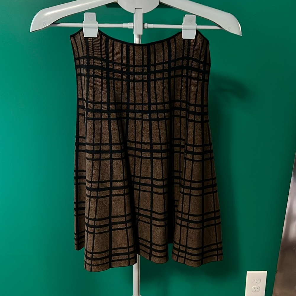 Fun black and brown high waist skirt
